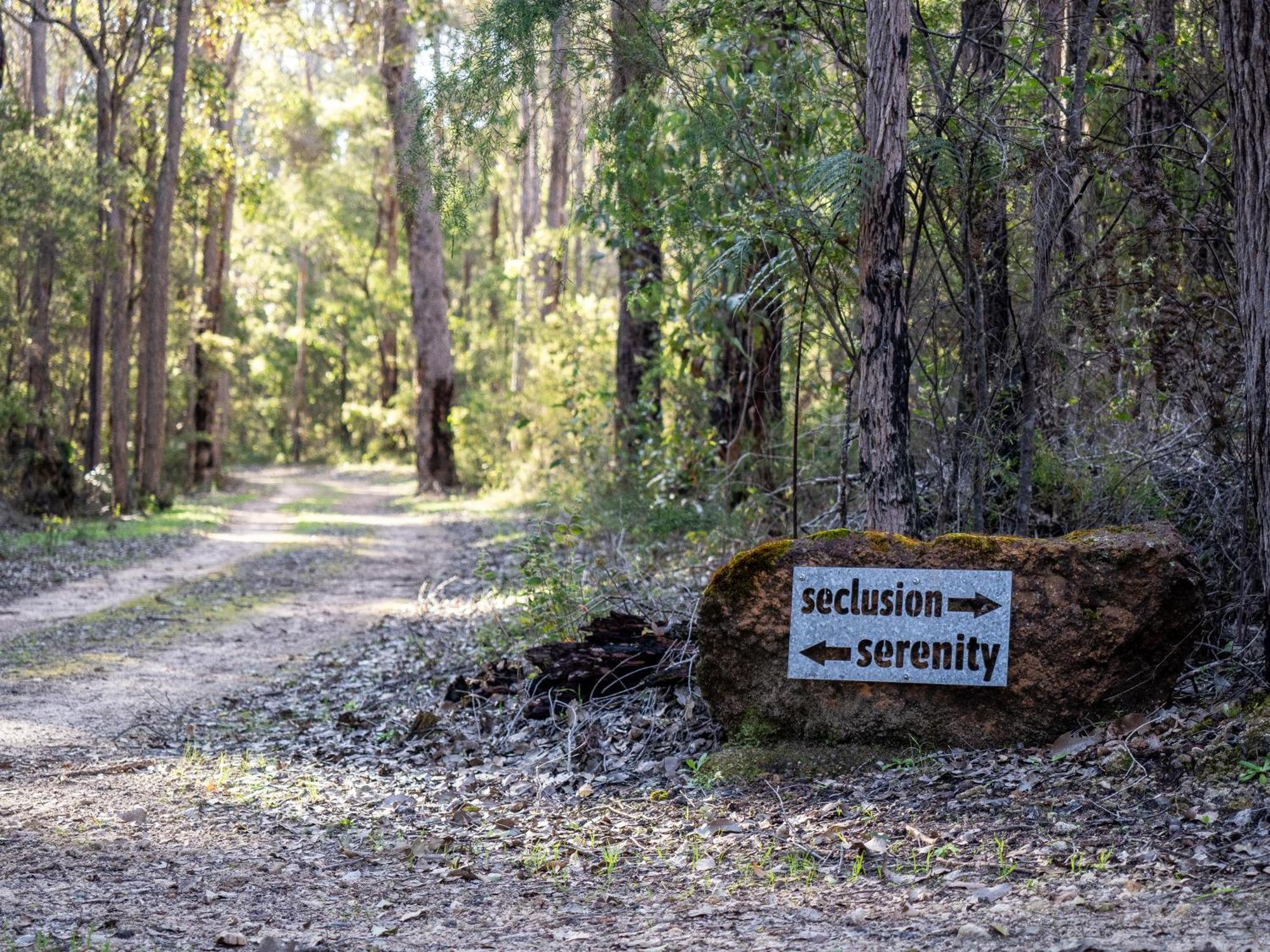 Jarrah Grove Forest Retreat - Adults Only Luxury Chalet Rosa Glen Esterno foto