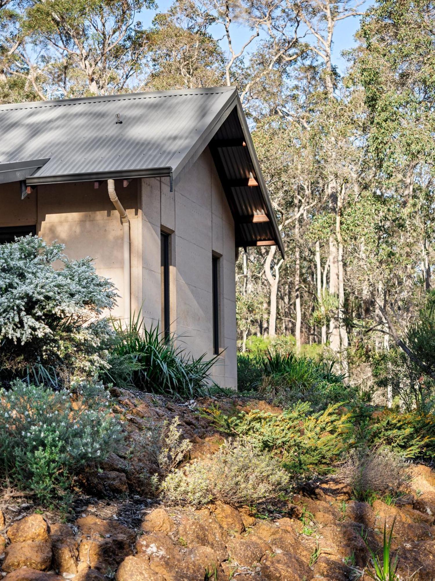Jarrah Grove Forest Retreat - Adults Only Luxury Chalet Rosa Glen Esterno foto