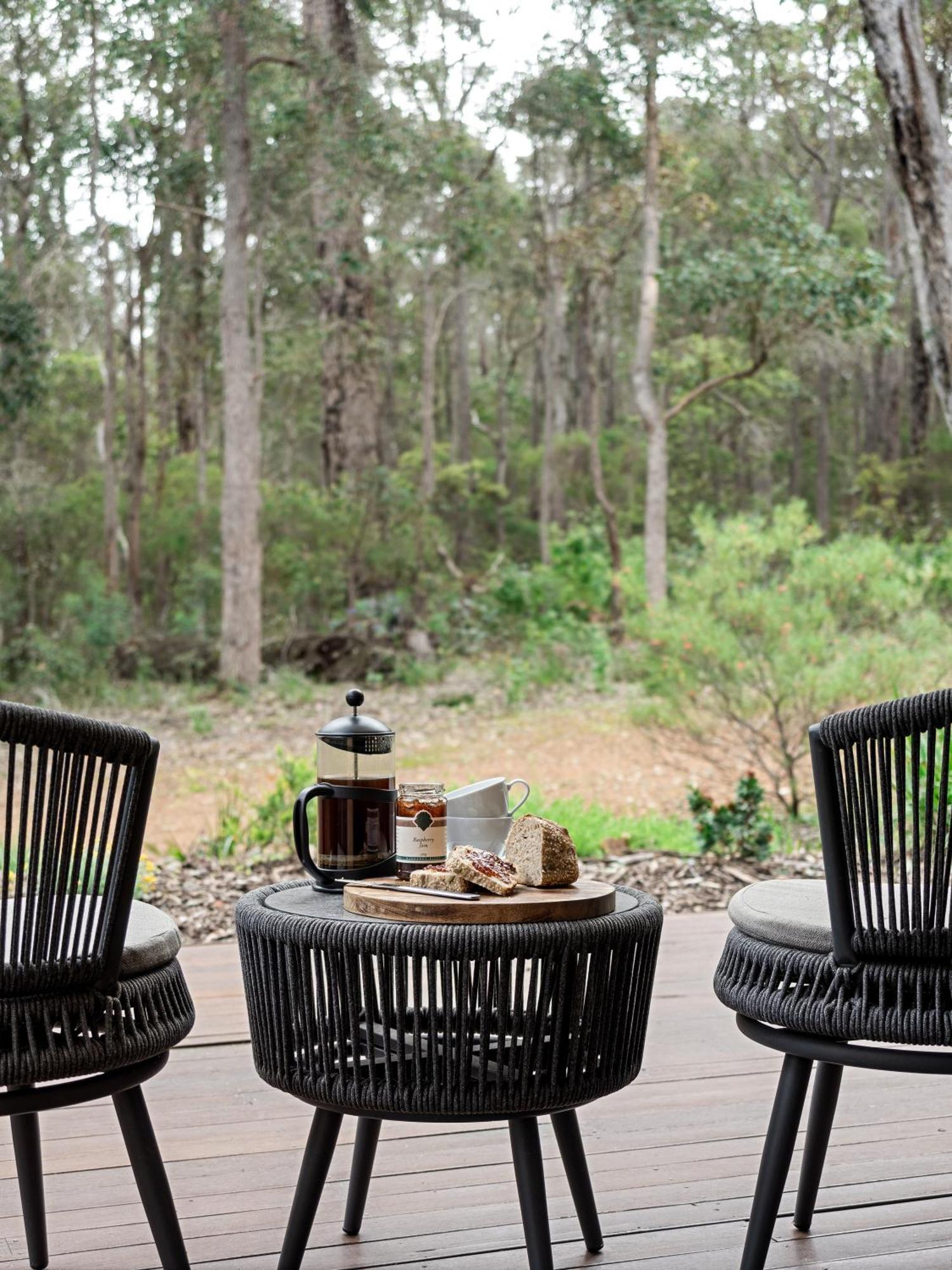 Jarrah Grove Forest Retreat - Adults Only Luxury Chalet Rosa Glen Esterno foto
